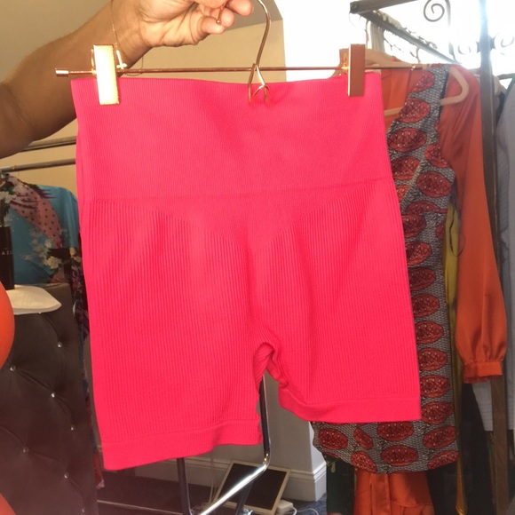 Callie Lives Orange Sorbet Athleisure Multi-Ribbed Bodycontouring Short Set Larg - Picture 6 of 6